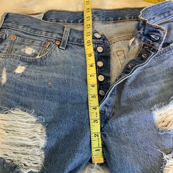 Levi's 501 Denim Blue Men Jeans Distressed/Destroyed 34x34 Straight Button Fly - Picture 14 of 16